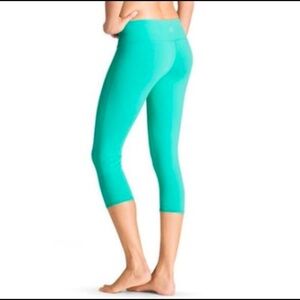 Athleta Aqua‎ Capri leggings💪